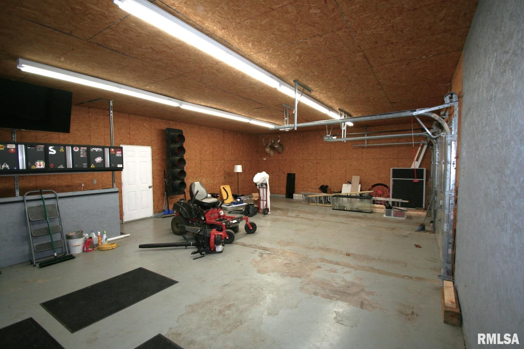 306 East Madison Street Mackinaw, IL 61755 - Photo 10 of 29