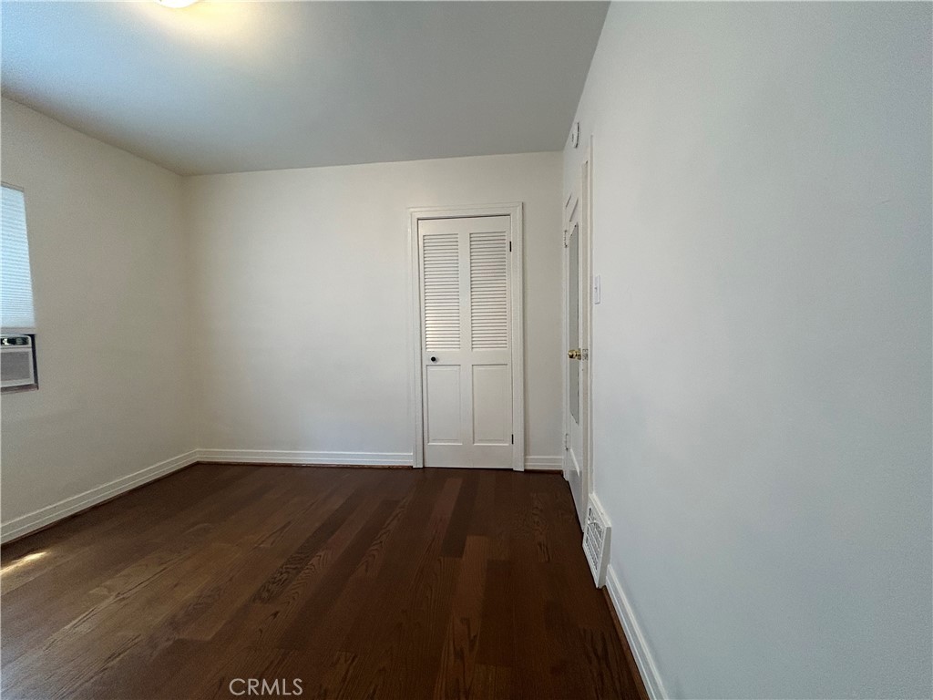 214 East Stocker Street Glendale, CA 91207 - Photo 22 of 31