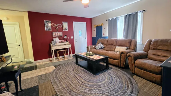 $154,900 | 206 North Walnut Street, Roachdale, IN 46172
