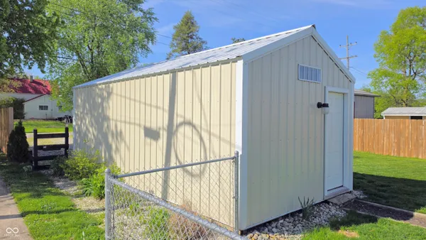 $154,900 | 206 North Walnut Street, Roachdale, IN 46172