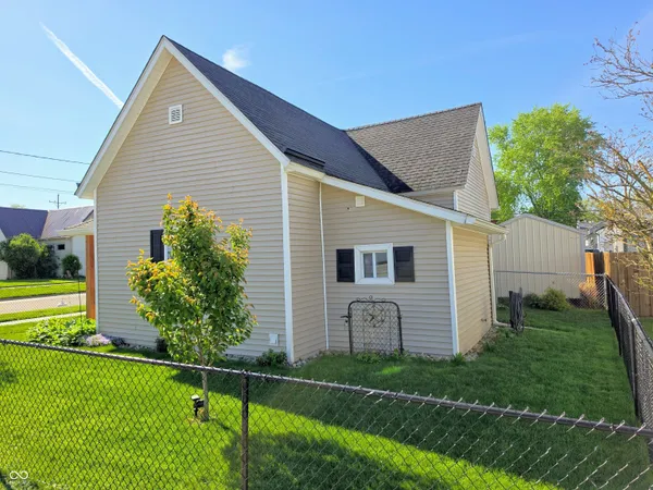 $154,900 | 206 North Walnut Street, Roachdale, IN 46172