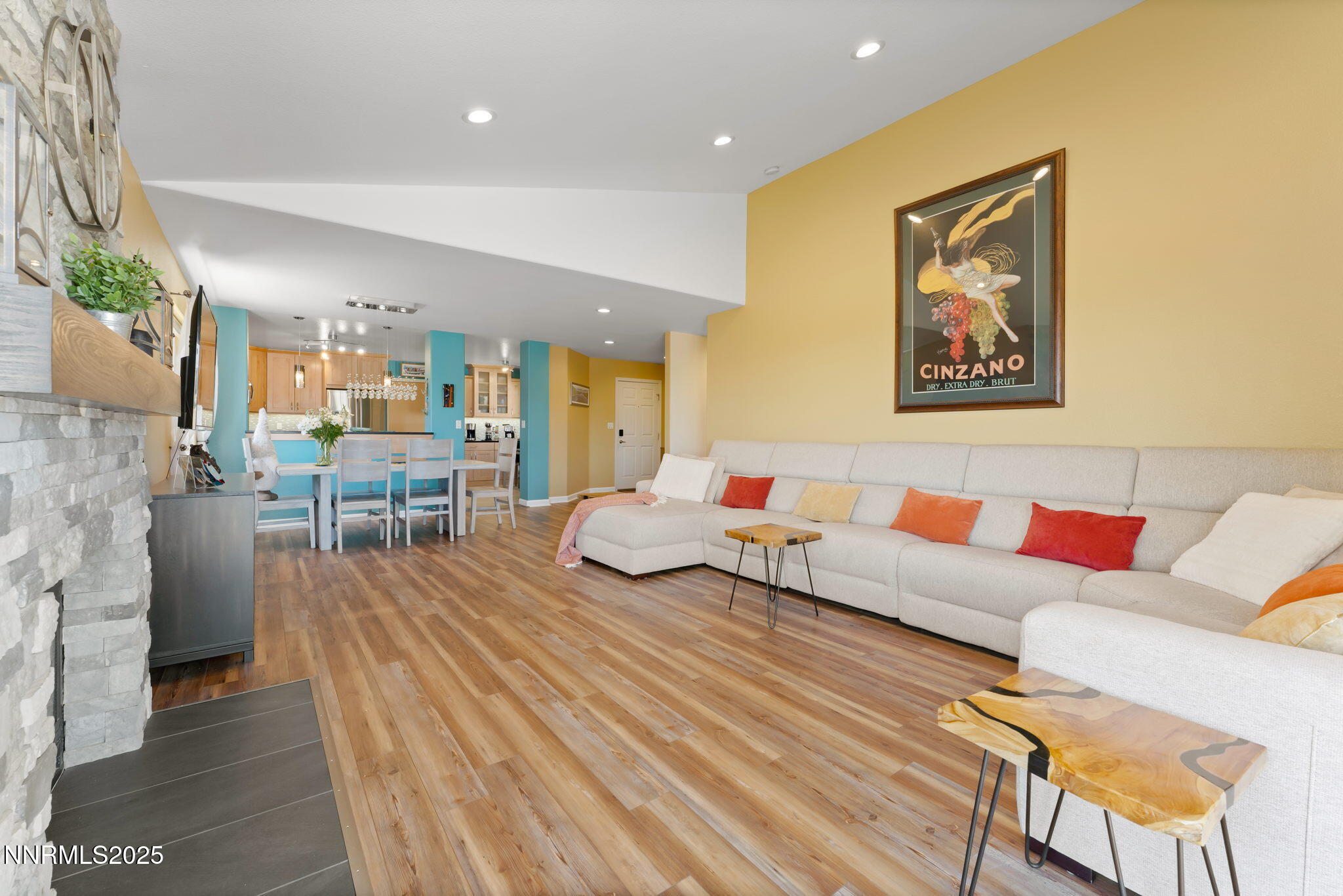 2255 Wide Horizon Drive Reno, NV 89509 - Photo 9 of 52 a living room with furniture and a table