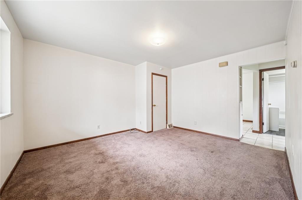 808 10th Street McKees Rocks, PA 15136 - Photo 23 of 34 Living room in rear house
