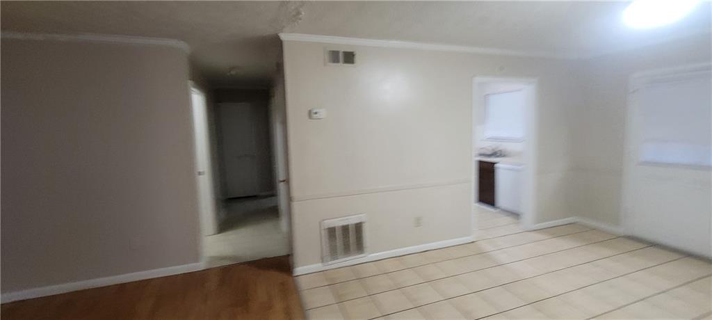 897 6 Oaks Circle, Unit B Norcross, GA 30093 - Photo 3 of 10