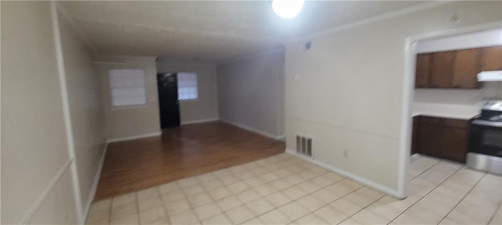 897 6 Oaks Circle, Unit B Norcross, GA 30093 - Photo 4 of 10