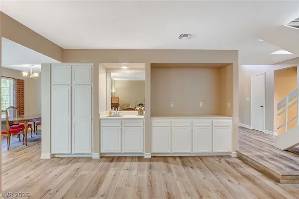 $2,400 | 2403 El Cortez Avenue, Las Vegas, NV 89102