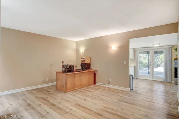 $2,400 | 2403 El Cortez Avenue, Las Vegas, NV 89102