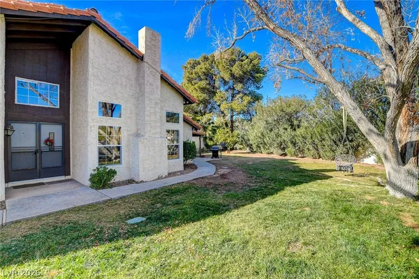 $2,400 | 2403 El Cortez Avenue, Las Vegas, NV 89102