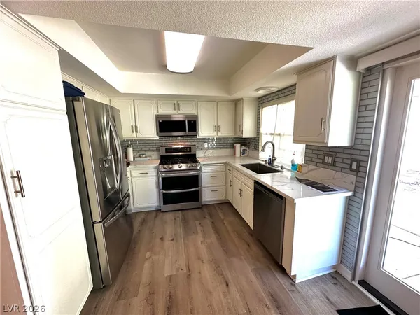 $2,400 | 2403 El Cortez Avenue, Las Vegas, NV 89102