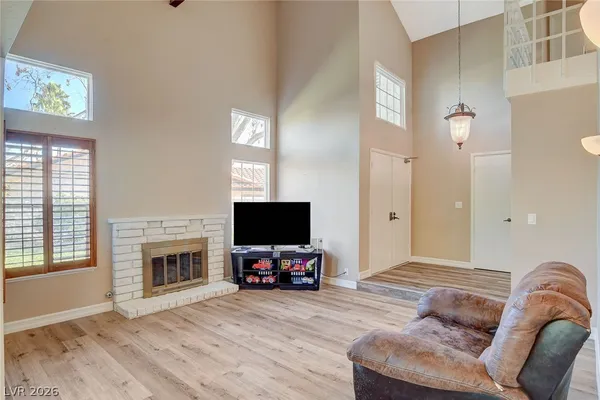 $2,400 | 2403 El Cortez Avenue, Las Vegas, NV 89102