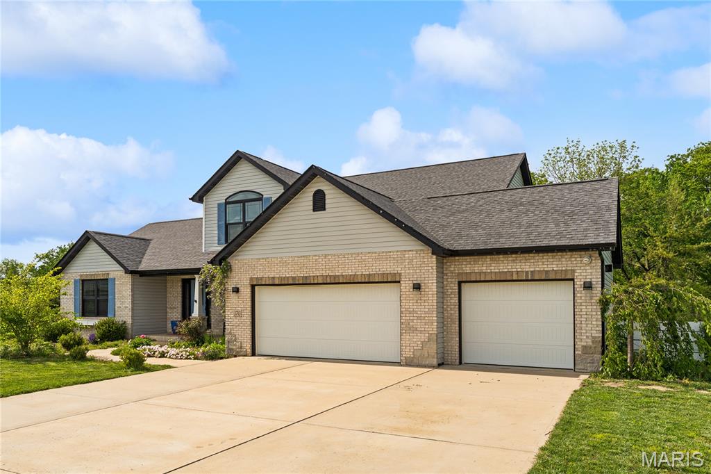3713 Golfview Circle Shiloh, IL 62221 - Photo 3 of 41