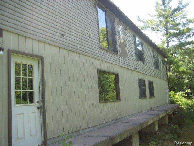 6358 Frith Road St. Clair, MI 48079 - Photo 2 of 10 IMG_0380