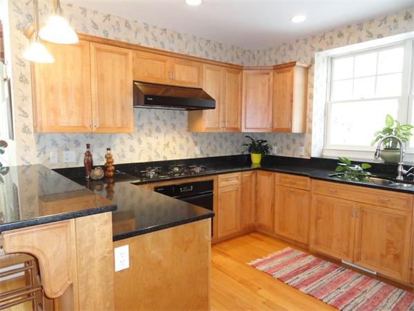 9 Greenwood Road Wellesley, MA 02481 - Photo 8 of 29