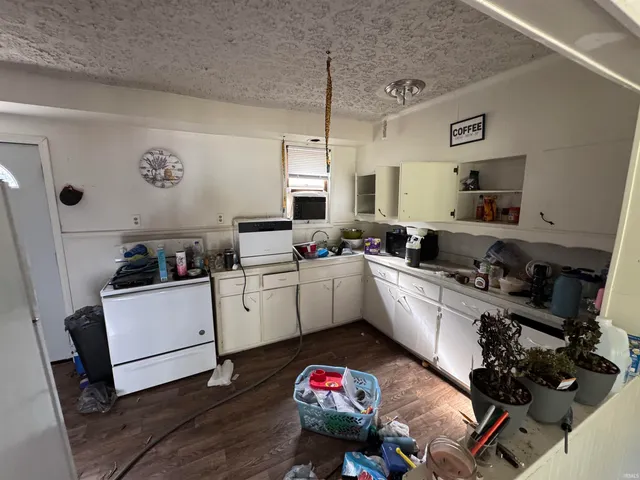 $174,900 | 30228 County Road 22, Elkhart, IN 46517