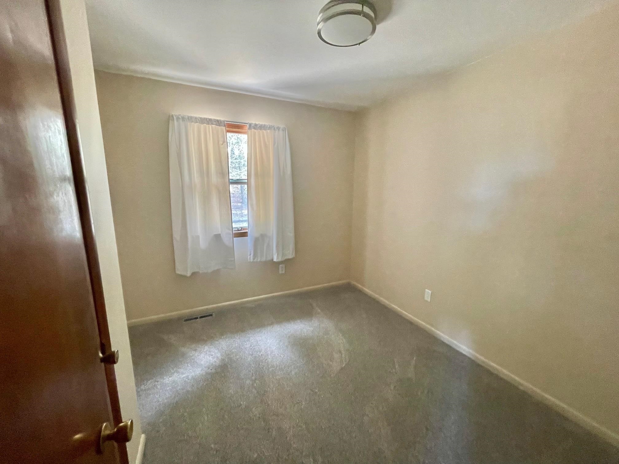 9821 South Cedar Road Cedar, MI 49621 - Photo 11 of 28 1910169-10.JPG