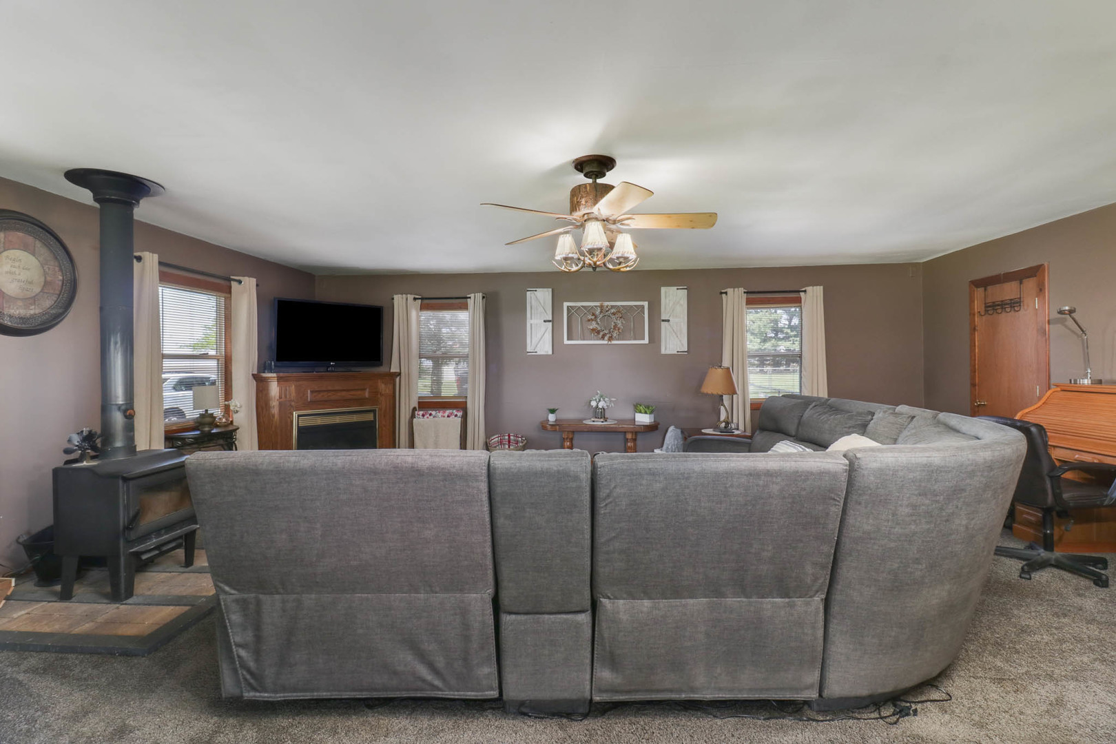 2463 Red Tail Hawk Road Clinton, IL 61727 - Photo 9 of 68