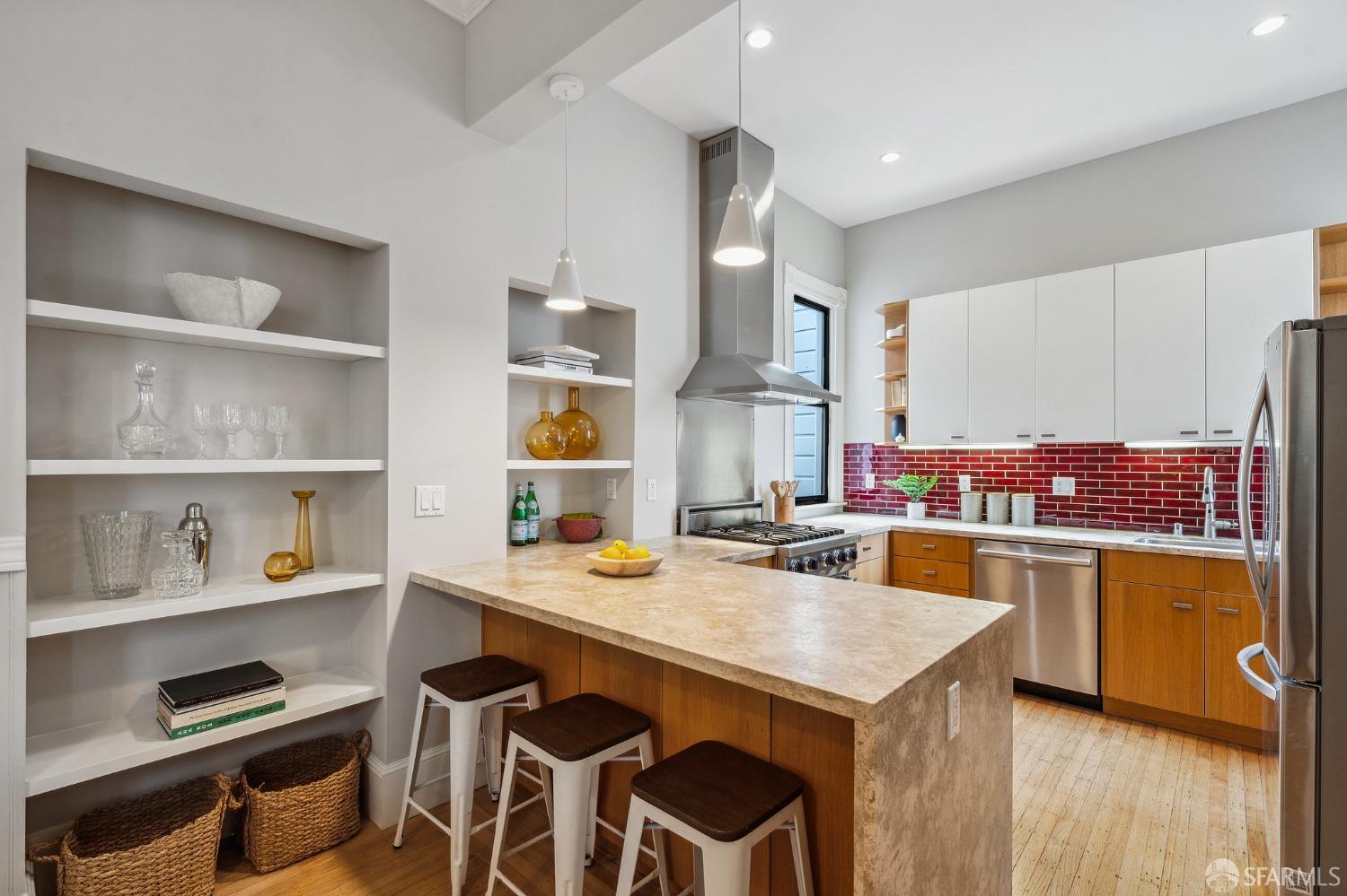 16 A Henry Street San Francisco, CA 94114 - Photo 4 of 36