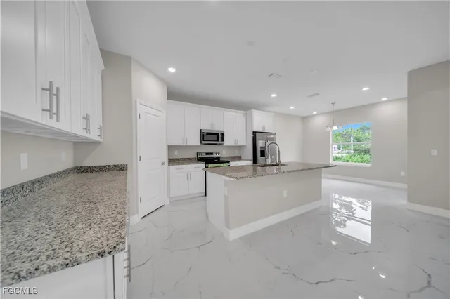 $2,600 | 543 McArthur Boulevard, Lehigh Acres, FL 33974