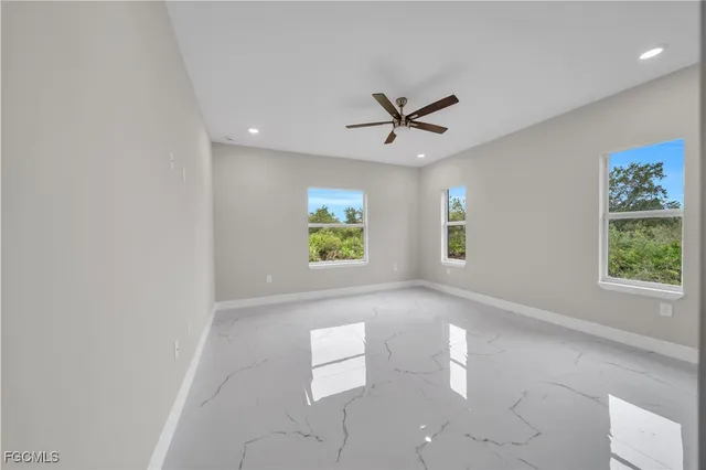 $2,600 | 543 McArthur Boulevard, Lehigh Acres, FL 33974