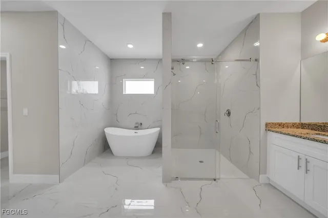 $2,600 | 543 McArthur Boulevard, Lehigh Acres, FL 33974