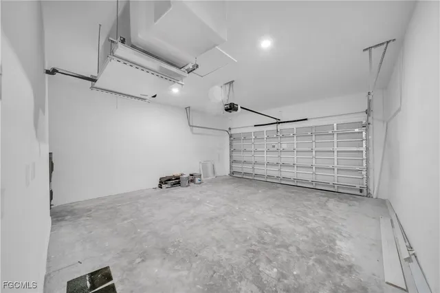 $2,600 | 543 McArthur Boulevard, Lehigh Acres, FL 33974