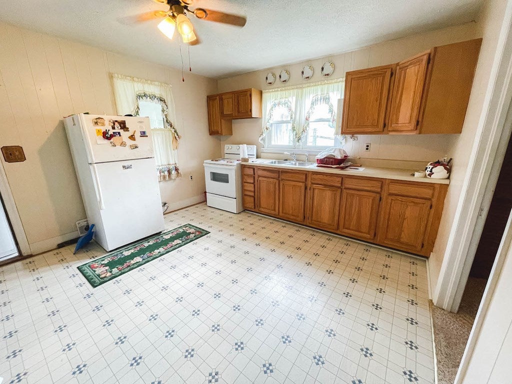 595 Stillwell Road Draper, VA 24324 - Photo 37 of 39 Gallery Image 37