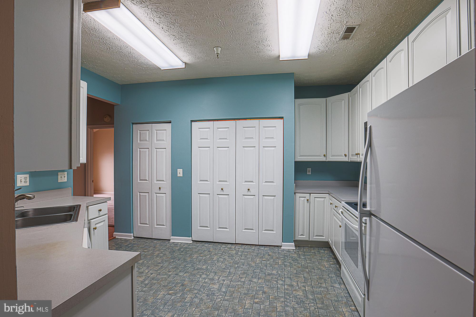 9615 Haven Farm Road, Unit 9615J Perry Hall, MD 21128 - Photo 11 of 26 Kitchen