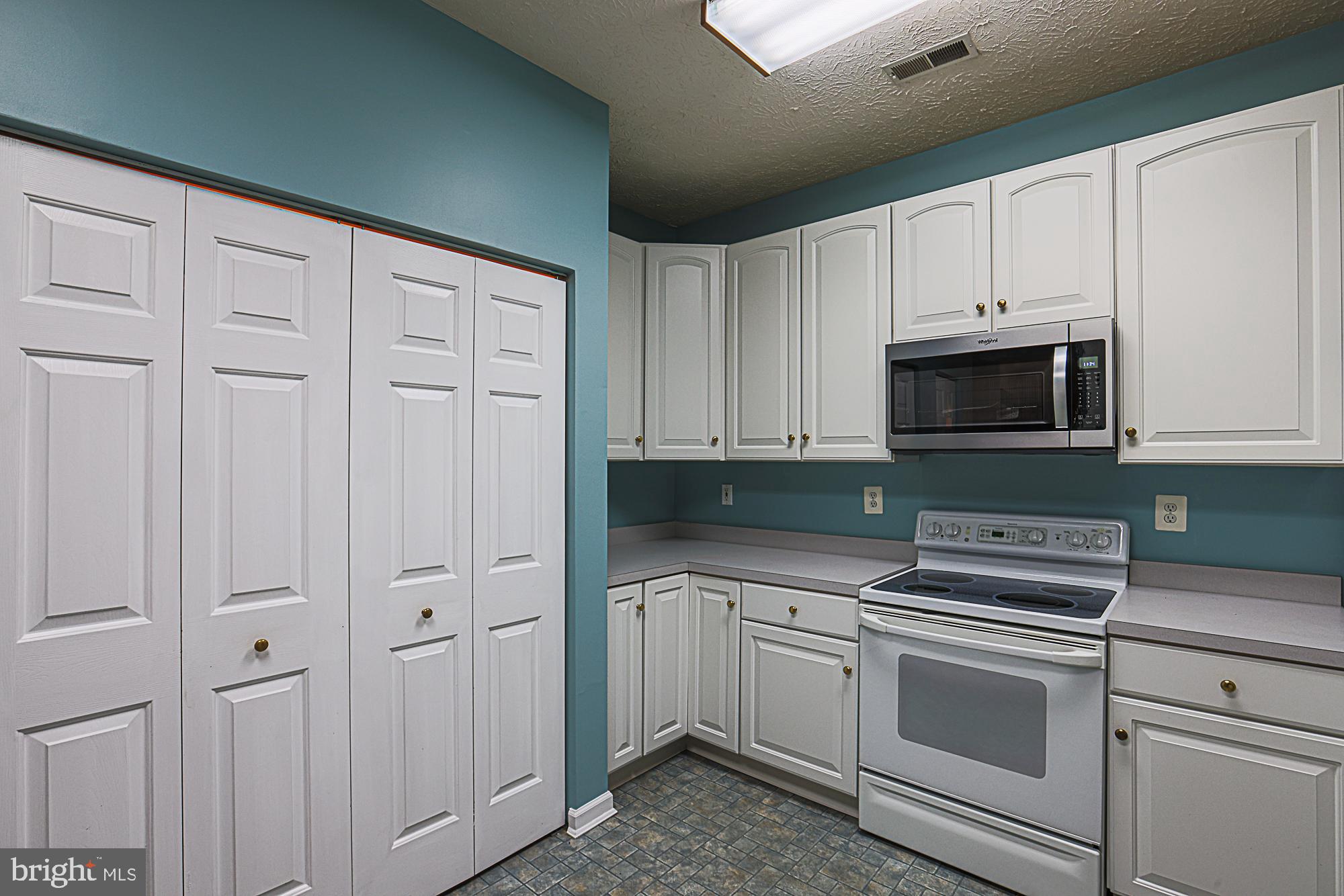 9615 Haven Farm Road, Unit 9615J Perry Hall, MD 21128 - Photo 10 of 26 Kitchen