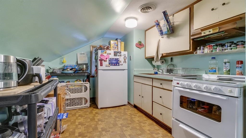 218 Rome Avenue Rockford, IL 61107 - Photo 27 of 44 Gallery Image 27