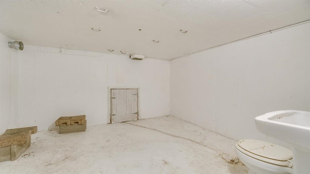 218 Rome Avenue Rockford, IL 61107 - Photo 34 of 44 Gallery Image 34