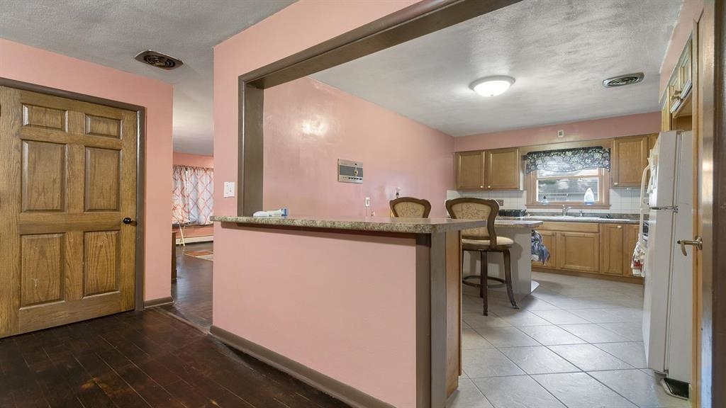 218 Rome Avenue Rockford, IL 61107 - Photo 6 of 44 Gallery Image 6