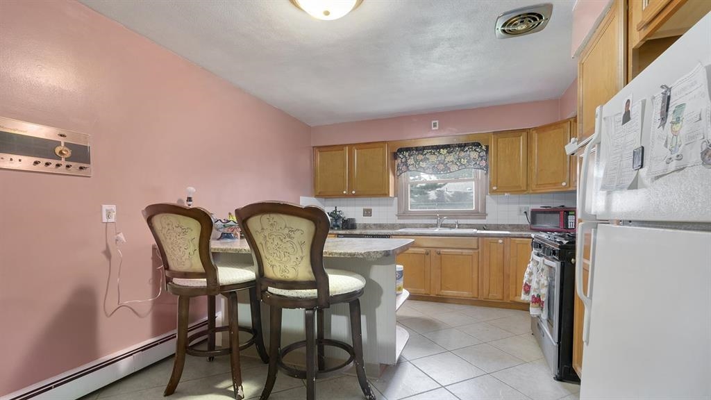 218 Rome Avenue Rockford, IL 61107 - Photo 7 of 44 Gallery Image 7