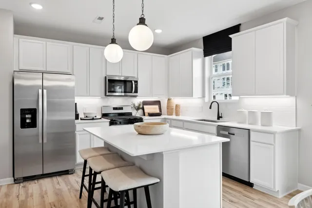 $489,990 | 4843 Is Pk Drive, Woodbury, MN 55129