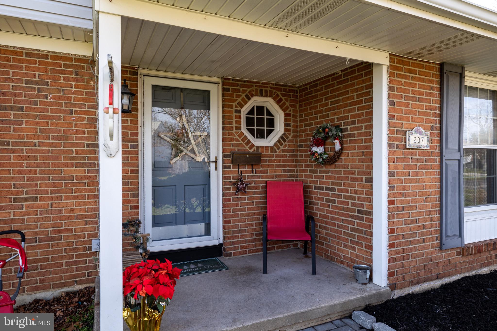 207 Winding Way Road Stratford, NJ 08084 - Photo 3 of 28