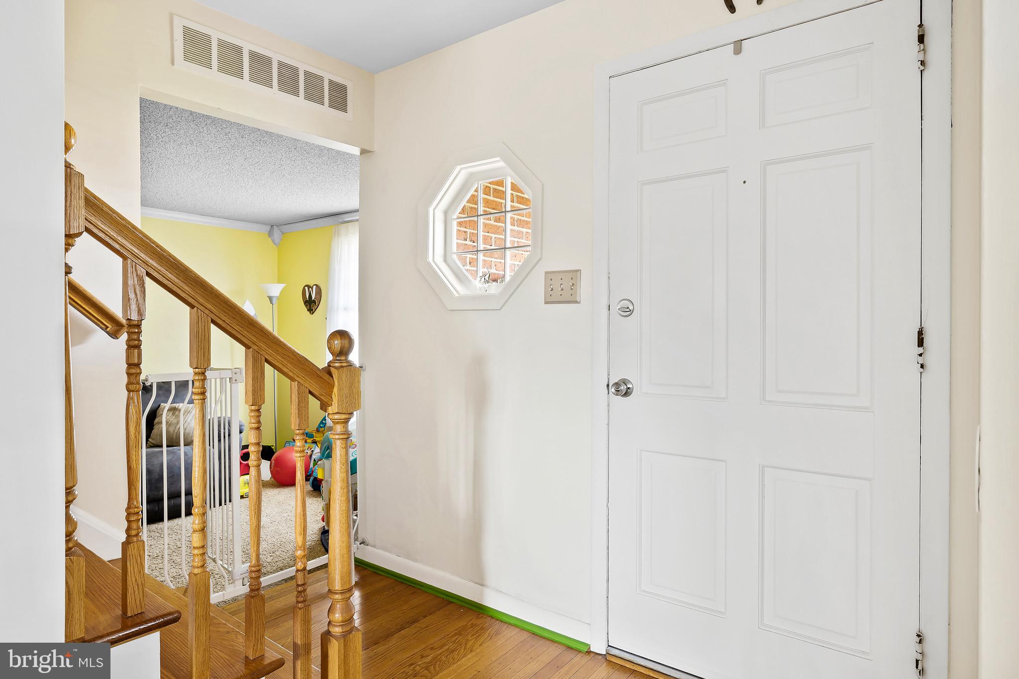 207 Winding Way Road Stratford, NJ 08084 - Photo 4 of 28