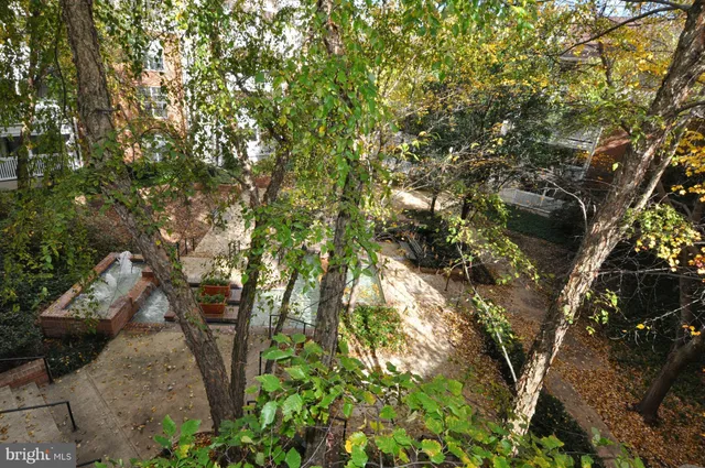 $1,925 | 1504 Lincoln Way, Unit 310, McLean, VA 22102