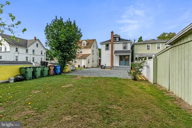 a house view with a outdoor space