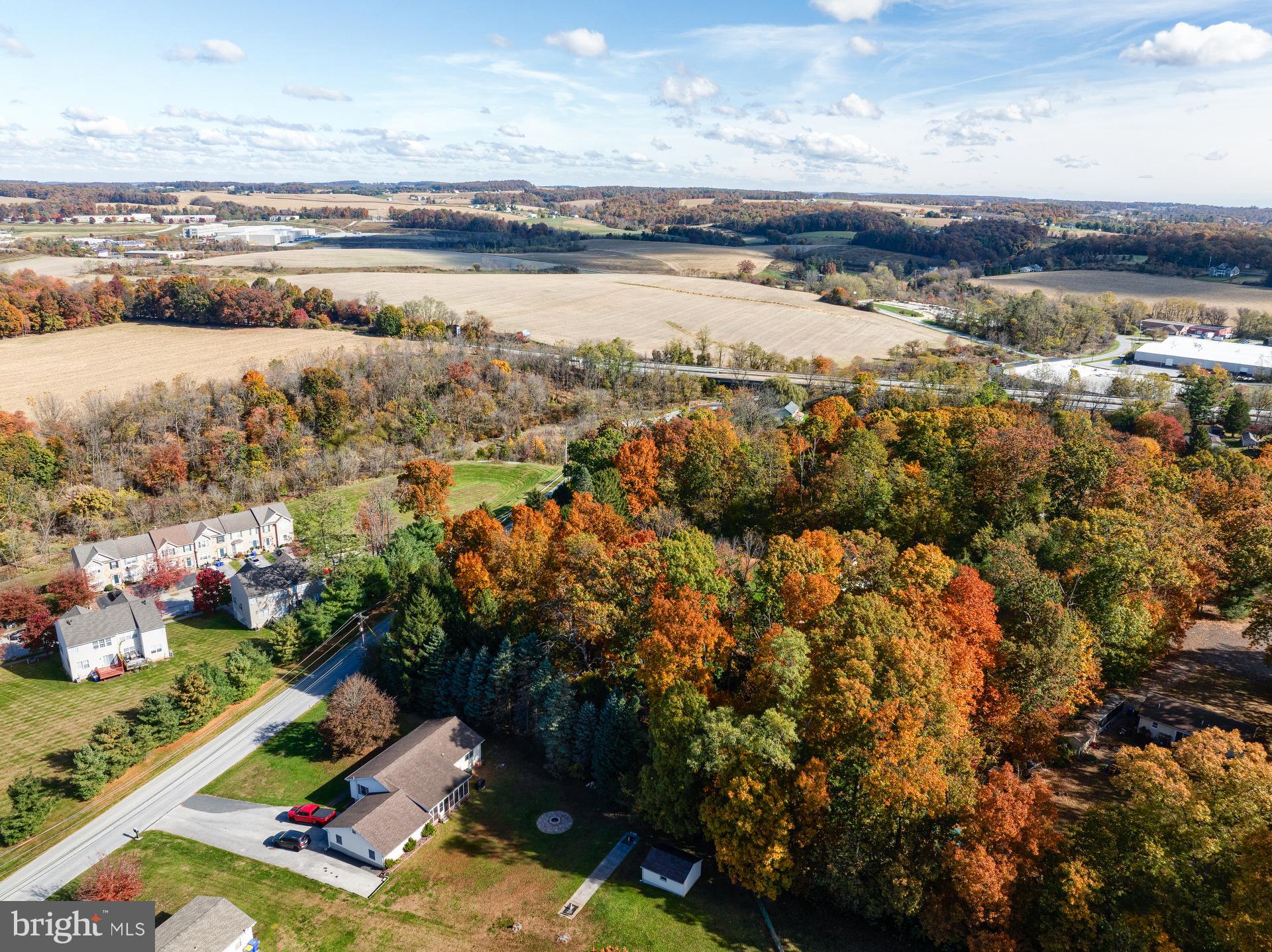 610 East Tolna Road, Unit DEVONSHIRE Shrewsbury, PA 17361 - Photo 49 of 50 a view of lake and mountain