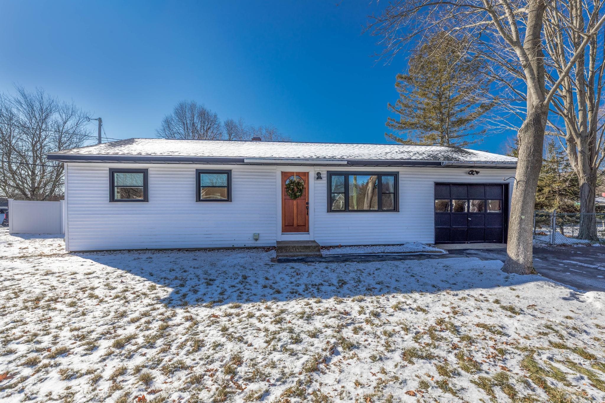 245 Ocean Road Portsmouth, NH 03801 - Photo 3 of 31