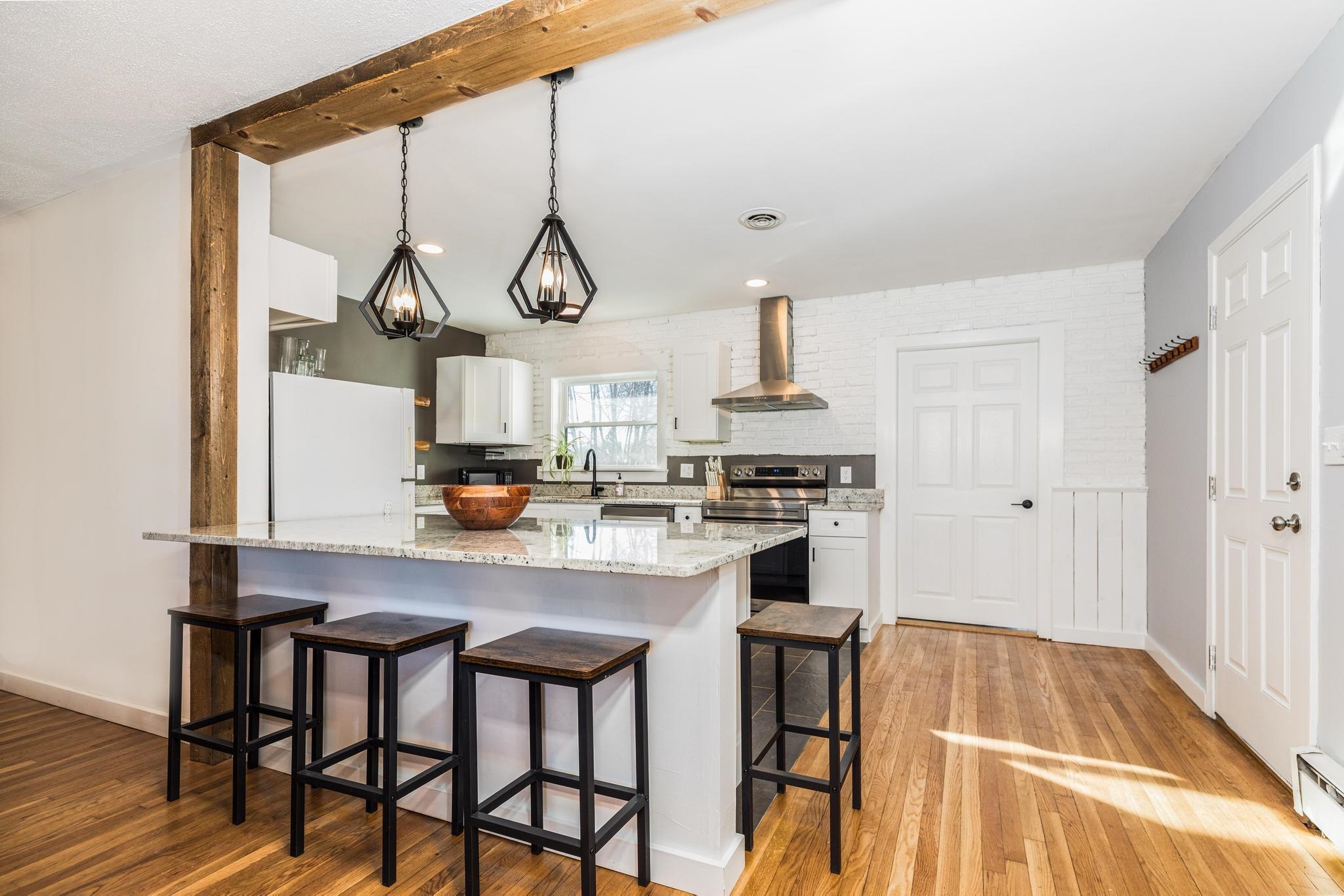 245 Ocean Road Portsmouth, NH 03801 - Photo 10 of 31