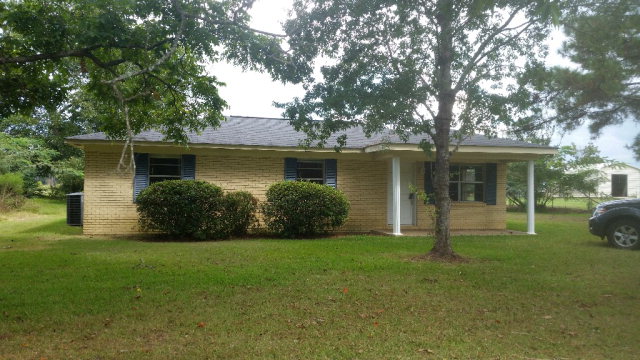 592 Highway 103 Slocomb, AL 36375 - Photo 1 of 1 Main View