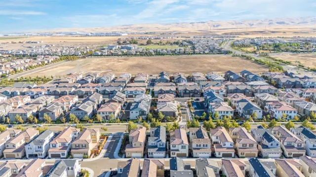 $824,900 | 93 East Ramsey Drive, Mountain House, CA 95391