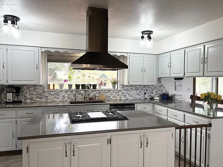 725 South Chase Street Heppner, OR 97836 - Photo 3 of 11