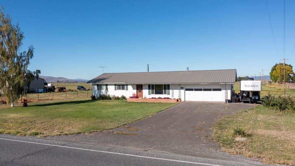 7812 Reeder Road Klamath Falls, OR 97603 - Photo 4 of 52 04