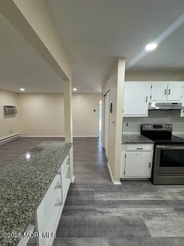 $2,075 | 136 Amberly Drive, Unit G, Manalapan, NJ 07726