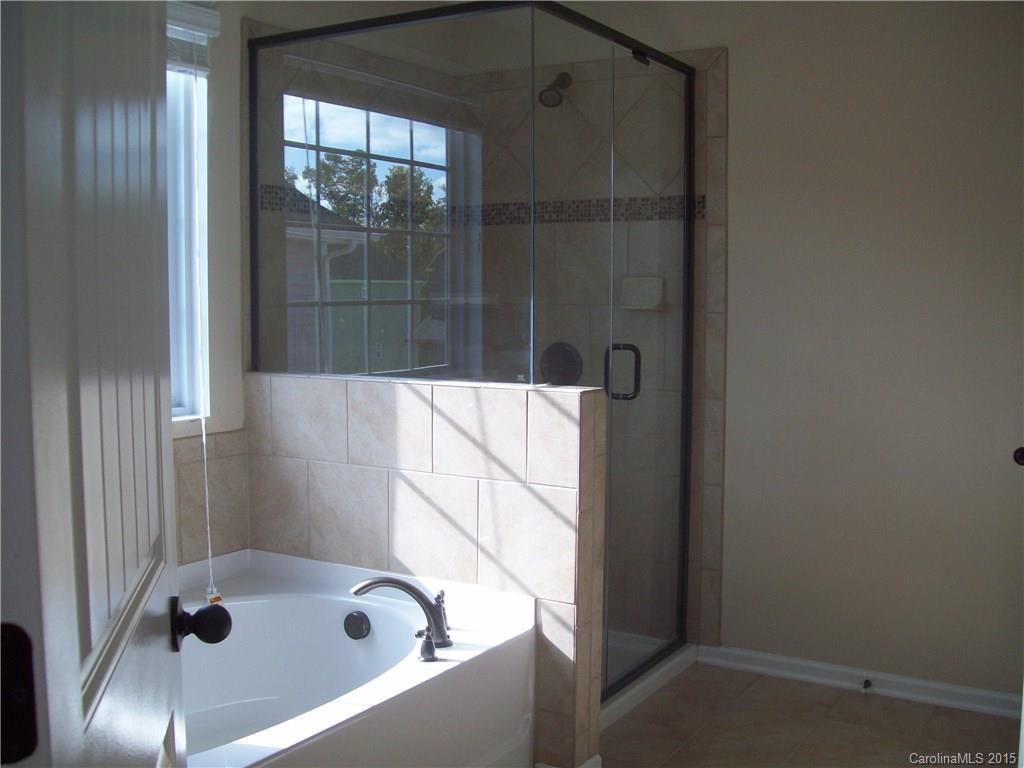 9200 Inverness Bay Road Charlotte, NC 28278 - Photo 20 of 23 Gallery Image 20