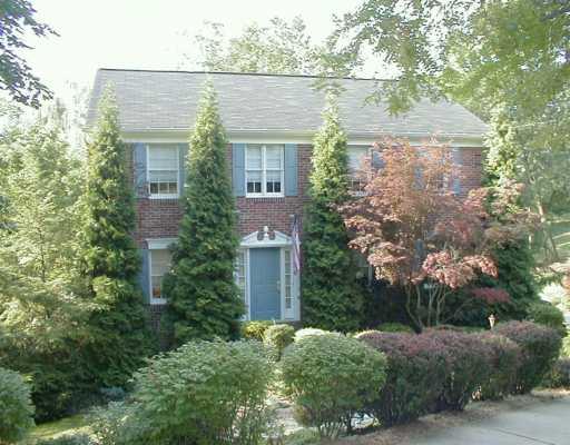 5097 West Harbison Road Pittsburgh, PA 15276 - Photo 1 of 8 Exterior Front.