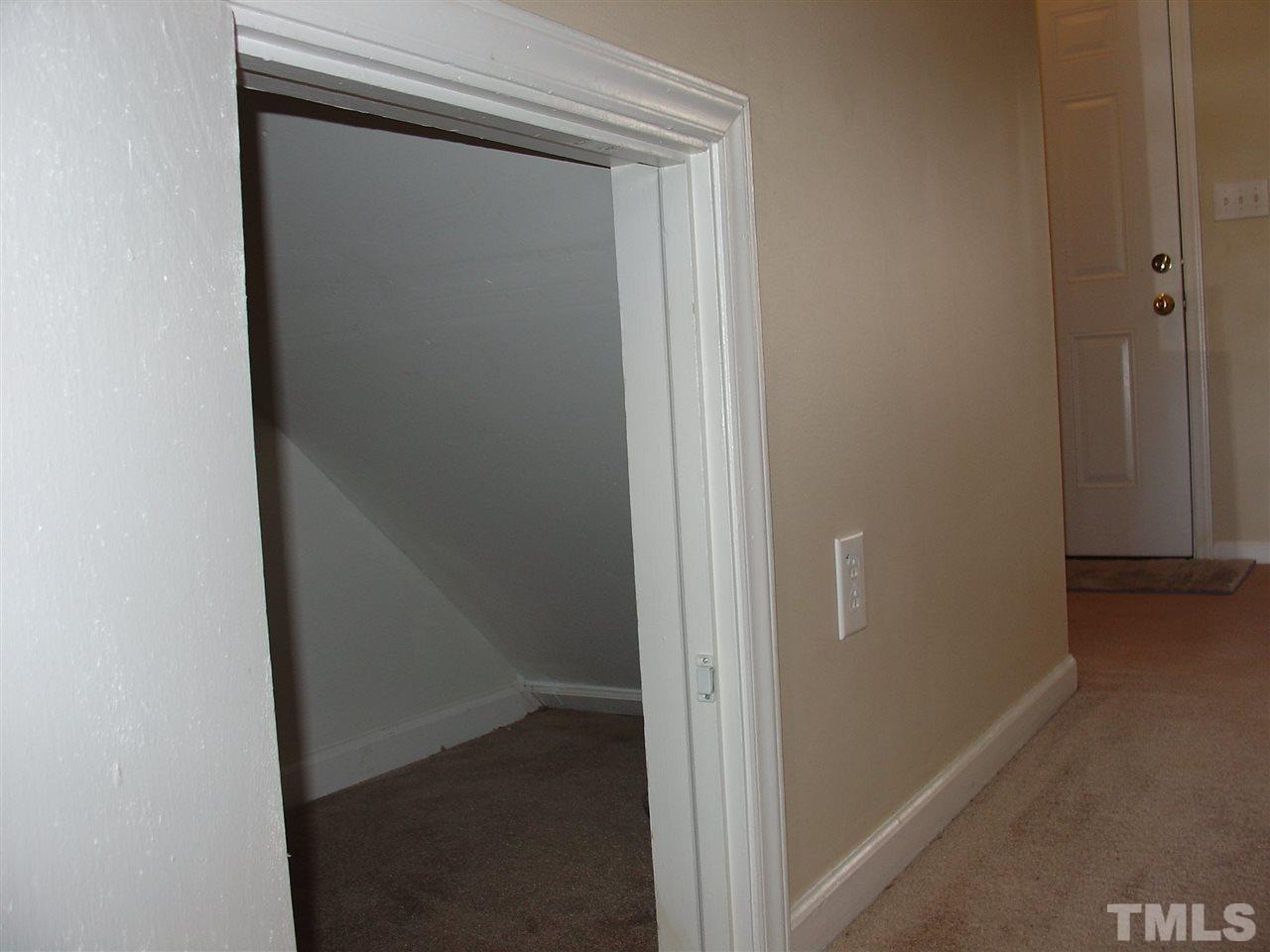 8200 Merriweather Circle Raleigh, NC 27616 - Photo 7 of 20