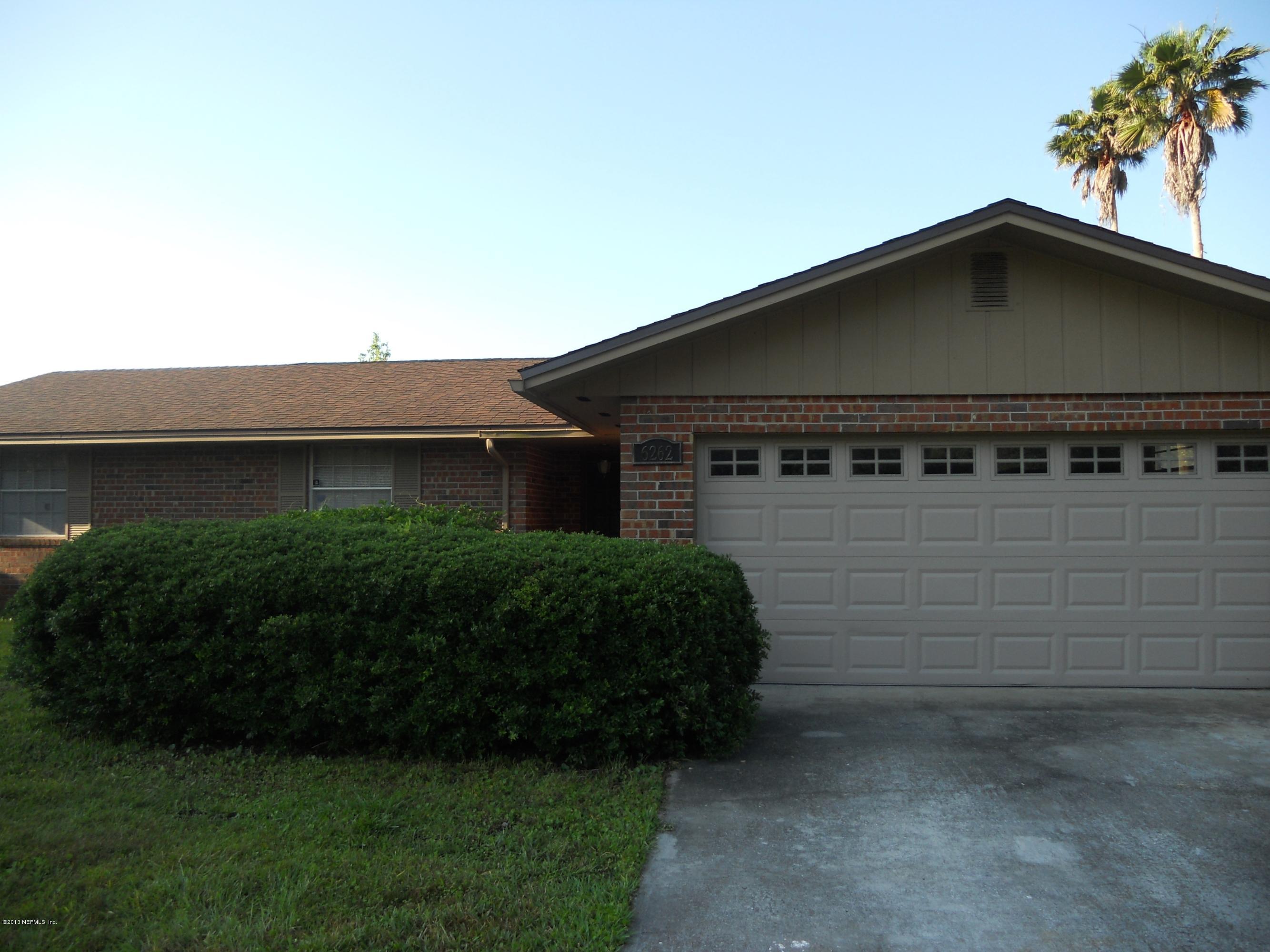 6262 Townsend Road Jacksonville, FL 32244 - Photo 23 of 34 driveway