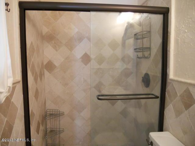 6262 Townsend Road Jacksonville, FL 32244 - Photo 10 of 34 master shower